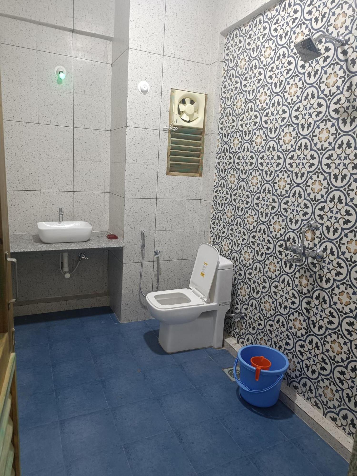 Lavish Exotic Hotel & Apartments Арамболь Экстерьер фото
